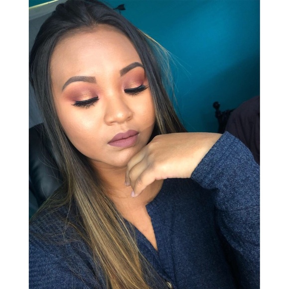 ✨ Meet your posher! ✨ - Picture 2 of 5